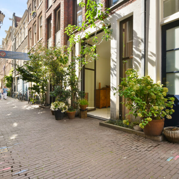Sint Nicolaasstraat 34